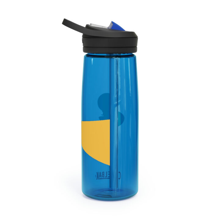 Botella para agua marca CamelBak Eddy® (740 ml) ilustrada de Wachi.